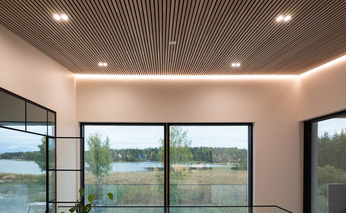 Led strip lighting brings the light beautifully down the wall. DoubleCantilever spotlights provide general lighting. © LedStore.fi